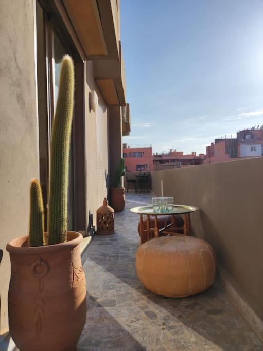 Plein Centre Marrakech, Grand Balcon Filant Appartement Marrakesh Buitenkant foto